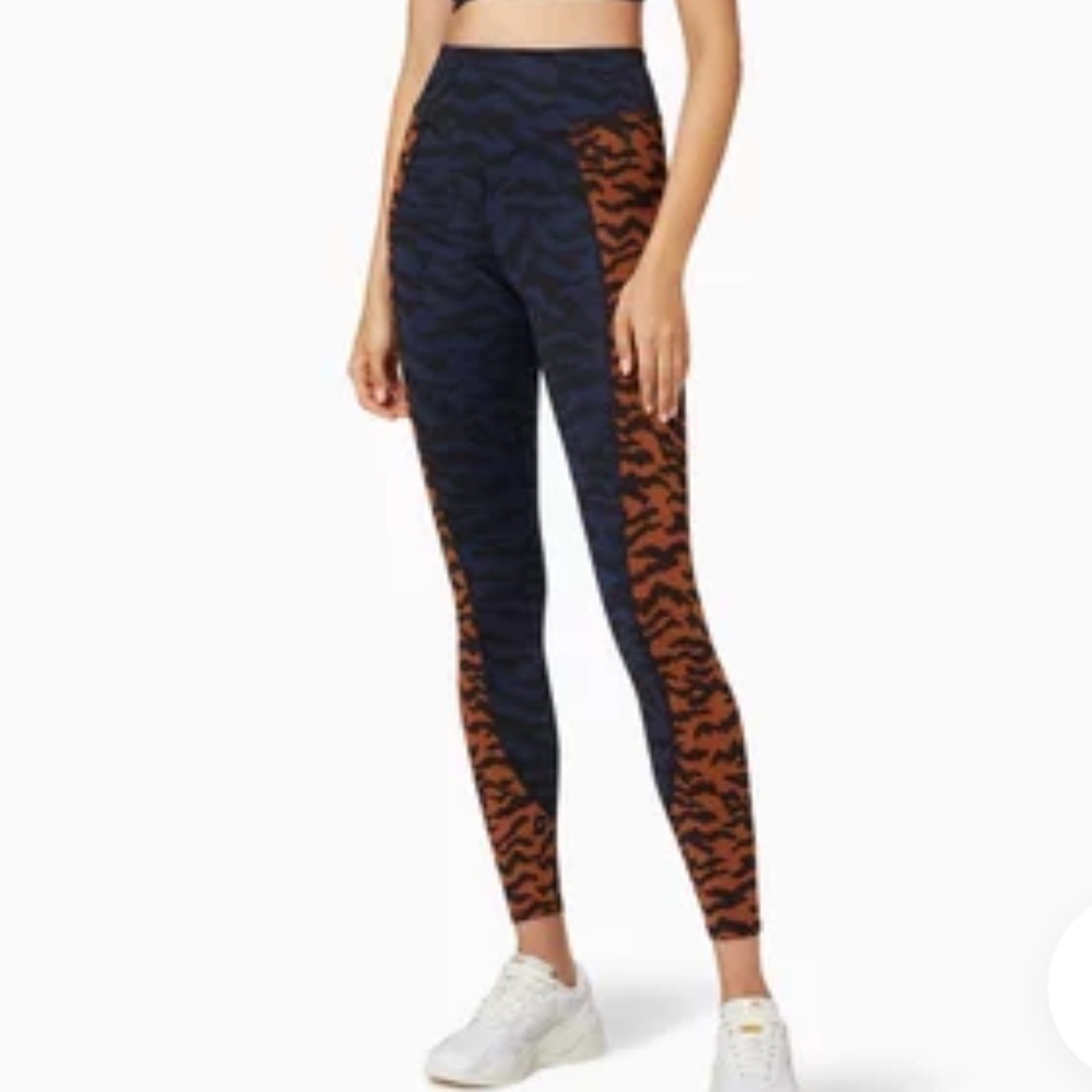 Good American Oasis Two Tone Zebra Print Active Leggings Size Small